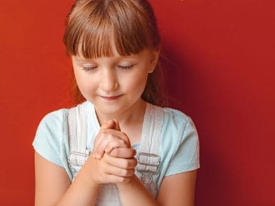  Comment apprendre mon enfant à prier