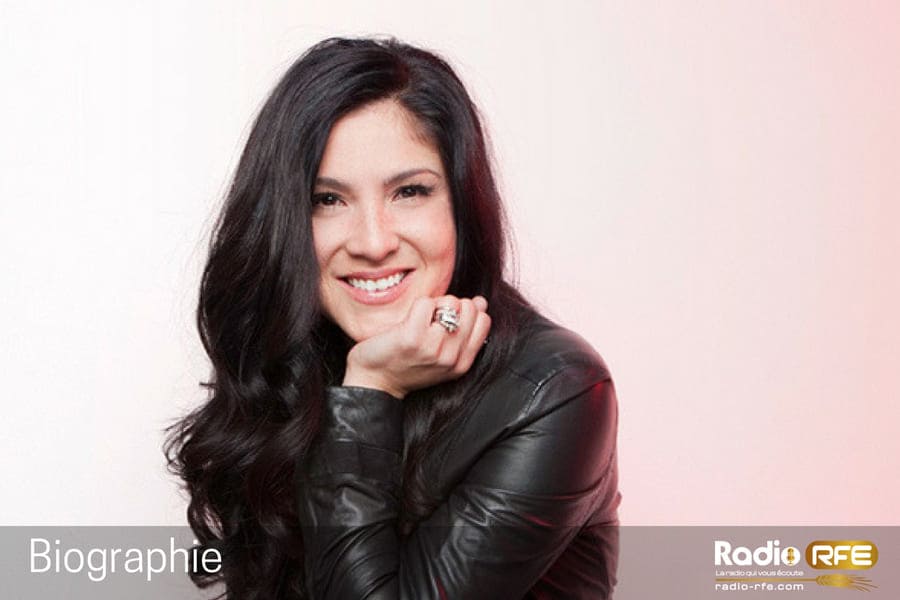 Jaci Velasquez Biographie - Jaci Velasquez - Biographie de Jaci Velasquez chanteuse chretienne espagnol