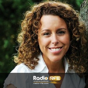 Tabitha Lemaire - Biographie Tabitha Lemaire, Découvrez la carrière et la vie de Tabitha Lemaire, célèbre artiste chrétienne et chanteuse de gospel et pop... TABITHA LEMAIRE Pochette Album Juste au Bon Moment musique chretienne